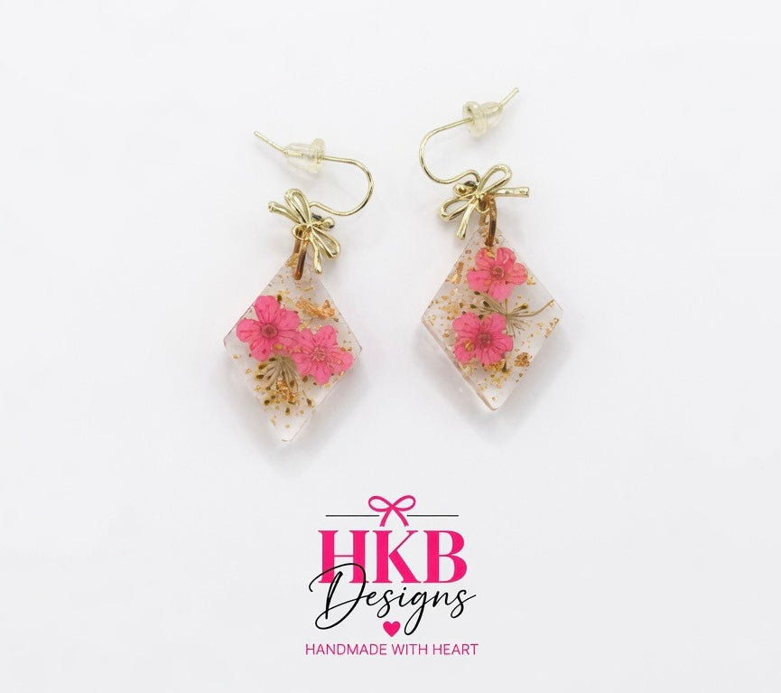 Pink Blossom Diamond Shape Resin Earrings – Gold Flake Floral