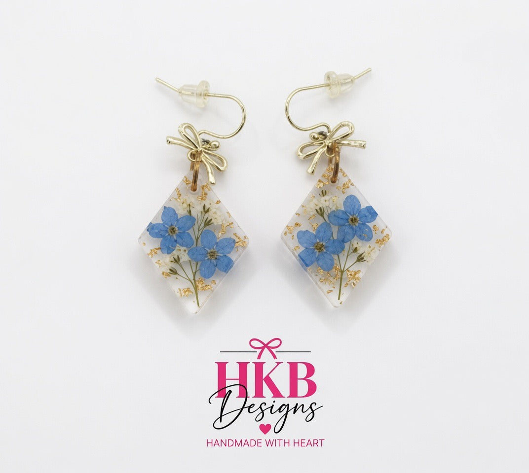Lavender Blossom Diamond Shape Resin Earrings – Gold Flake Floral